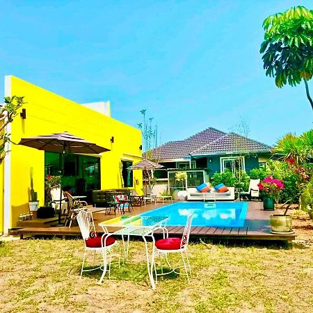 Colorful Pool Villa, Chiang Rai, Thailand Exterior photo