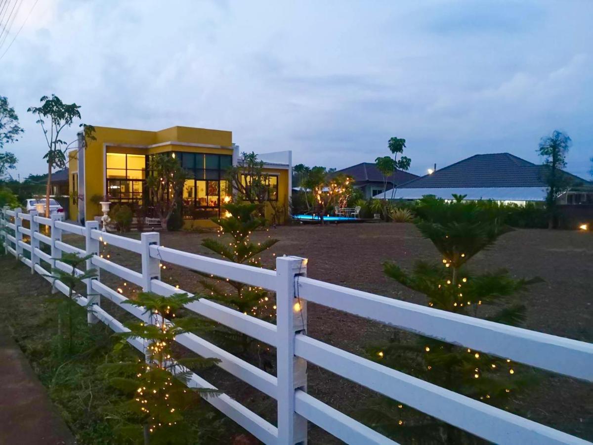 Colorful Pool Villa, Chiang Rai, Thailand Exterior photo